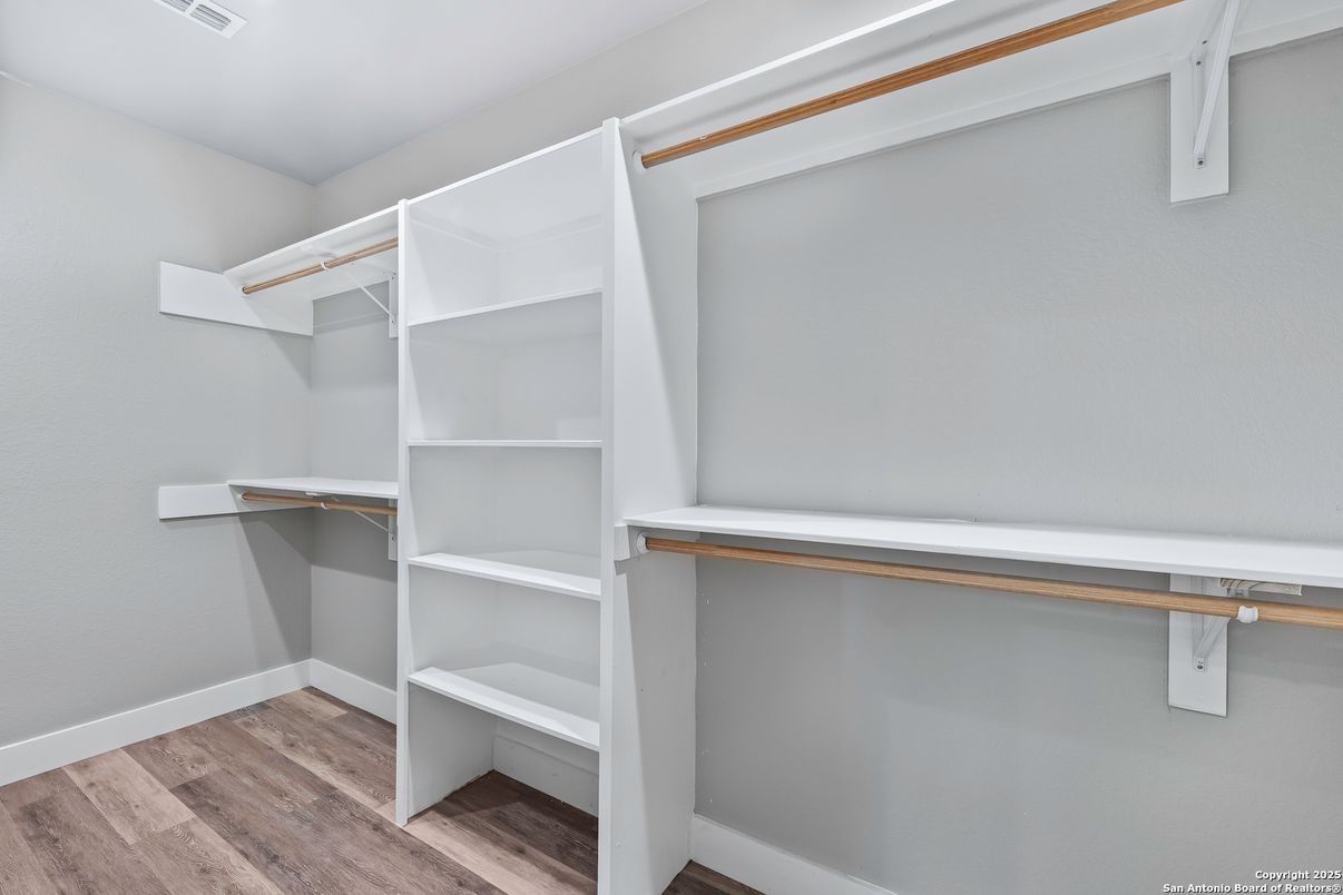 Interior, Walk-in Closets, Wood Texture Flooring