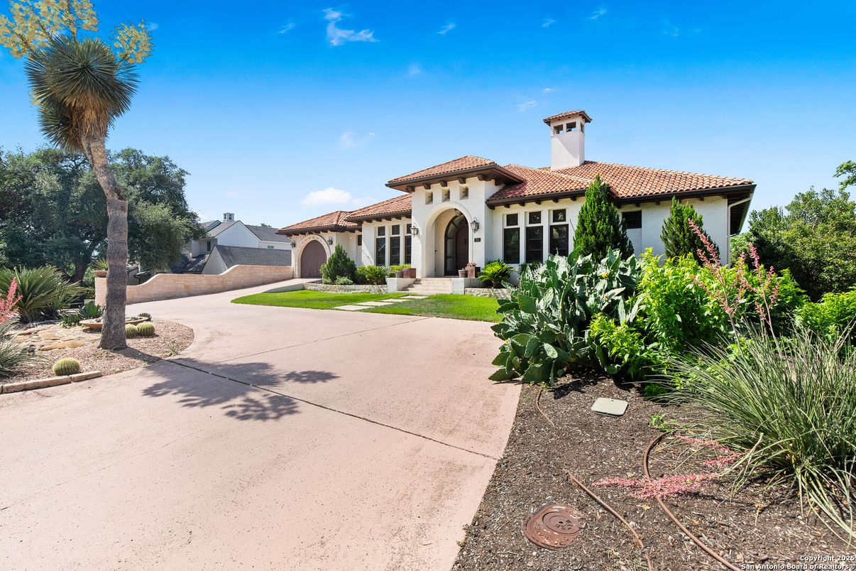 Backyard, Exterior, Facade, Spanish Mediterranean