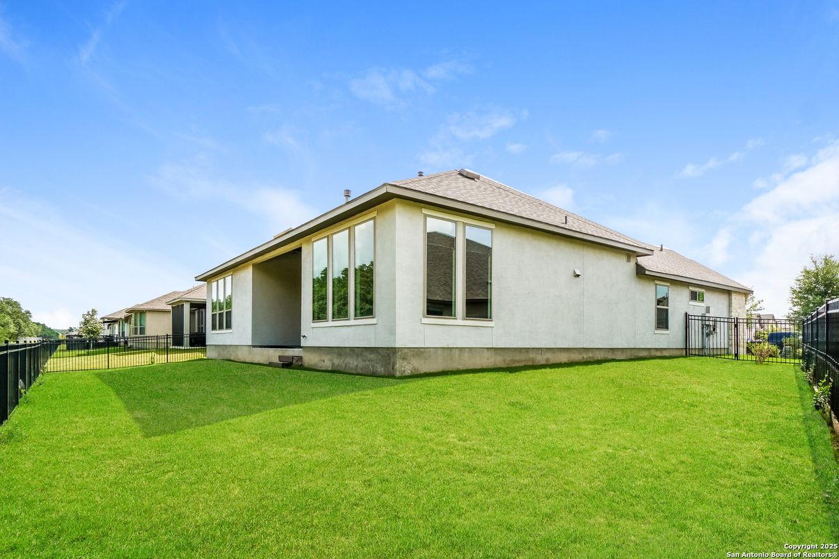 Backyard, Exterior