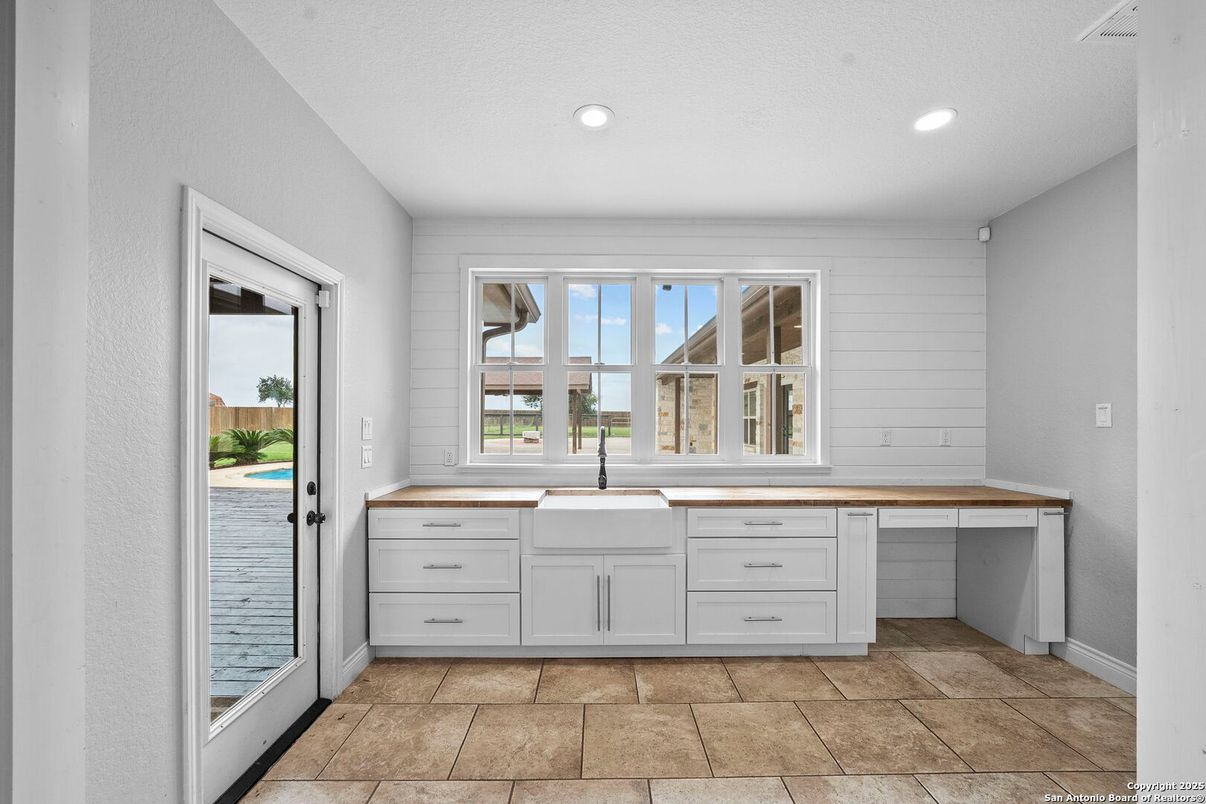 Interior, Recessed Lighting