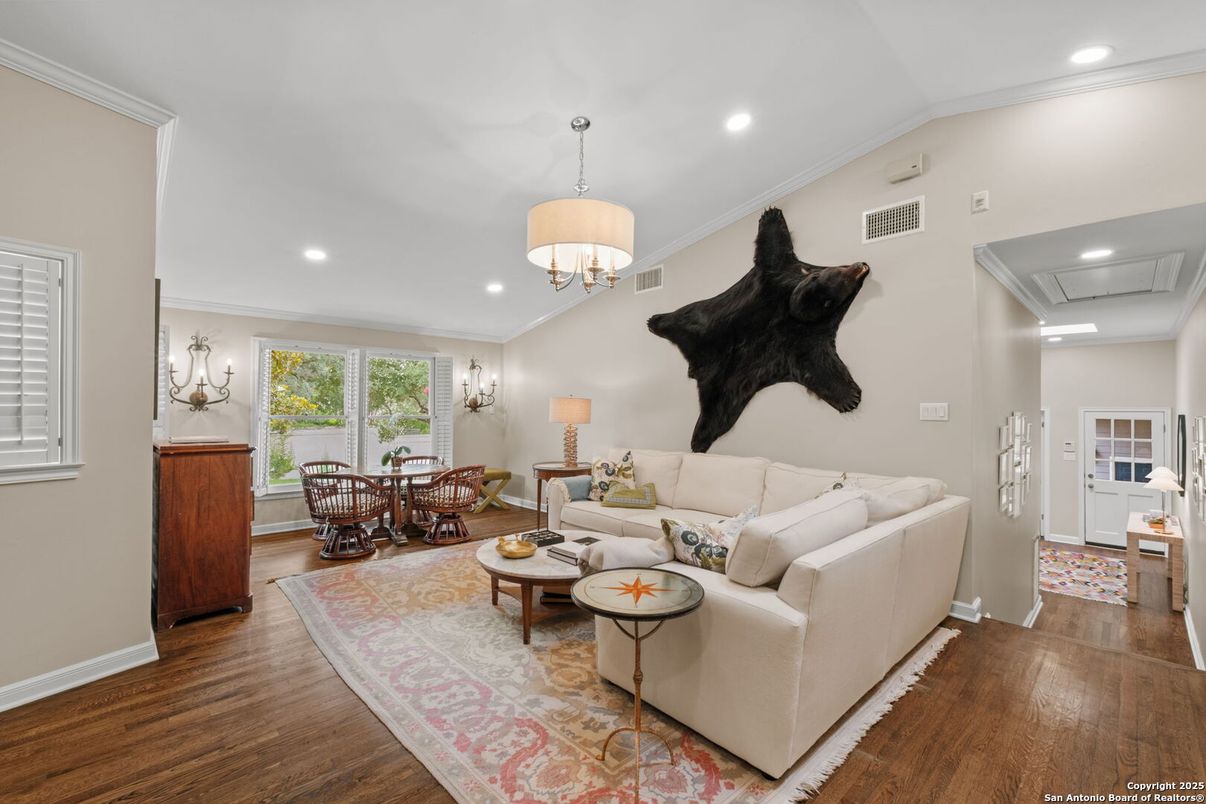 Chandelier, Dining room, Interior, Living room, Recessed Lighting, Wood Texture Flooring
