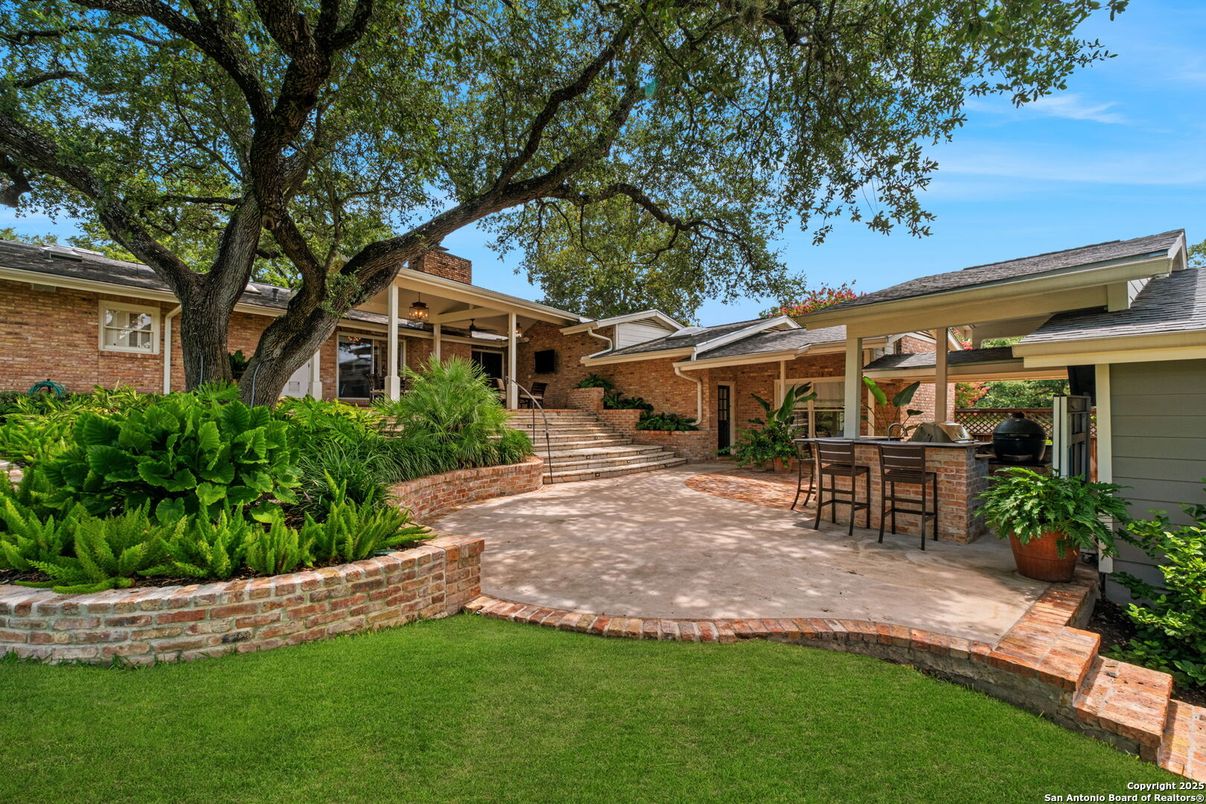 Backyard, Exterior