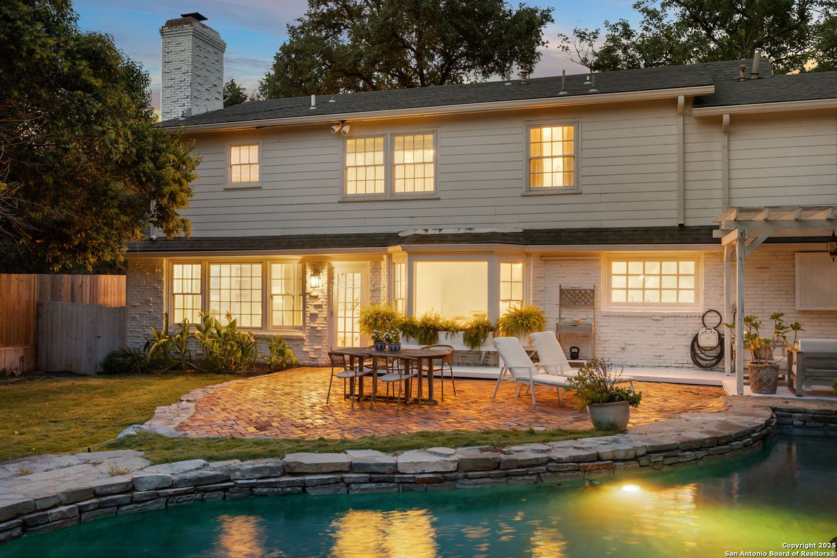 Exterior, Pool