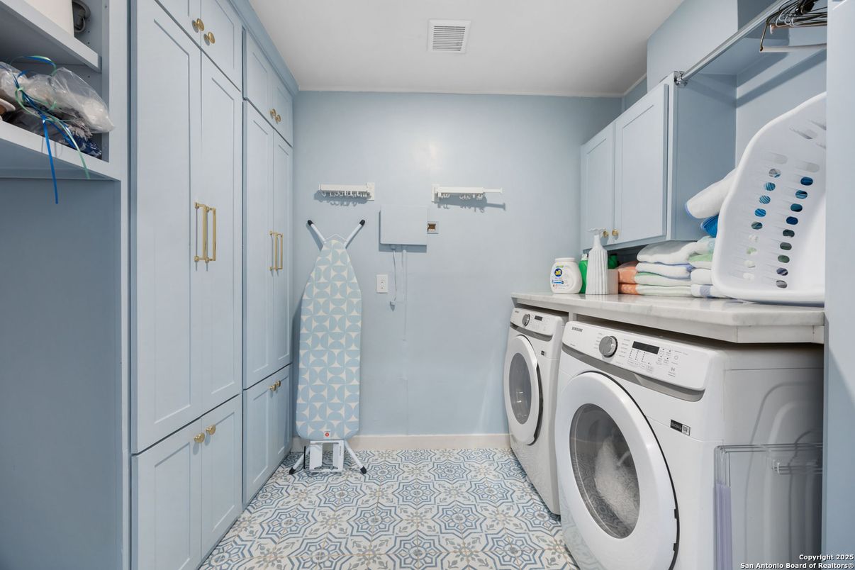 Interior, Washer