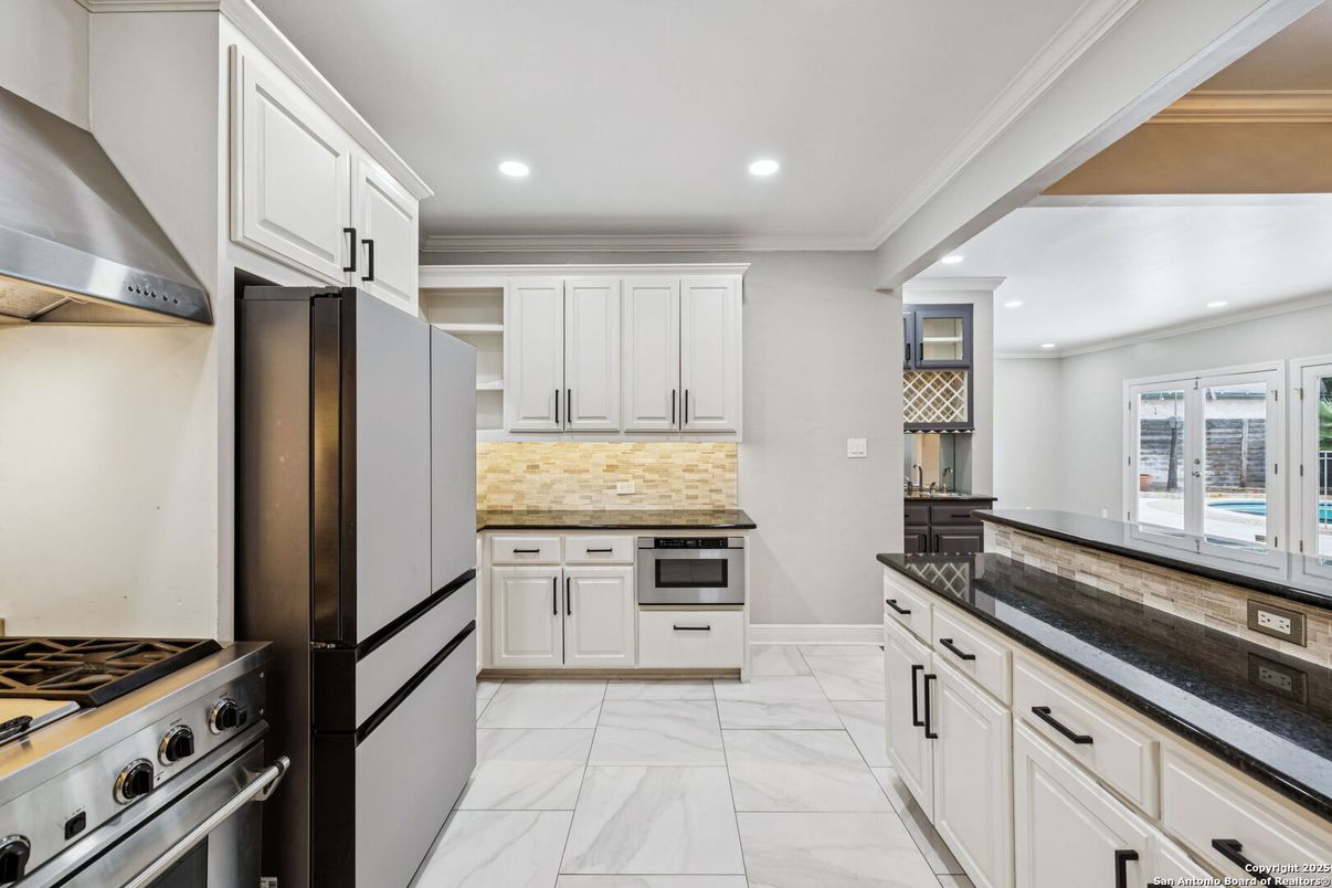 Interior, Kitchen, Marble, Recessed Lighting