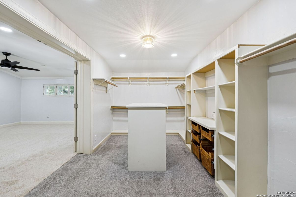 Interior, Recessed Lighting, Walk-in Closets