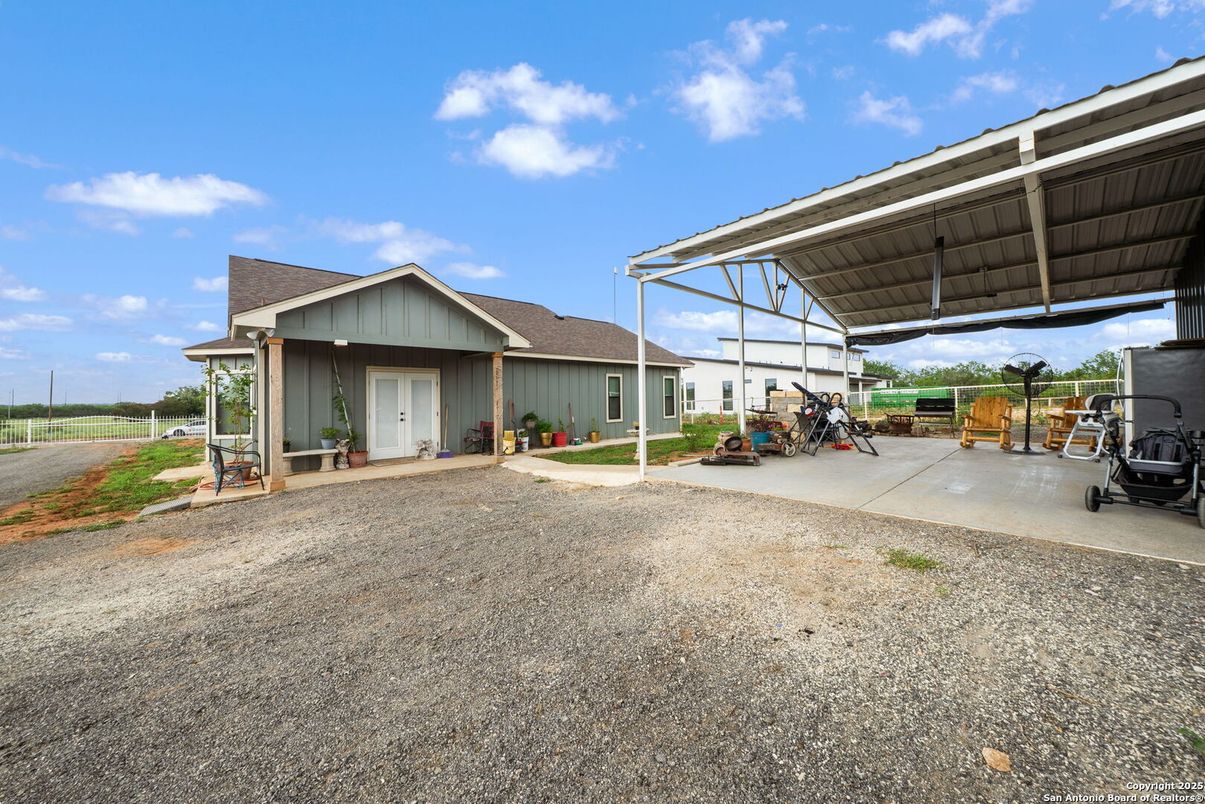 Backyard, Exterior