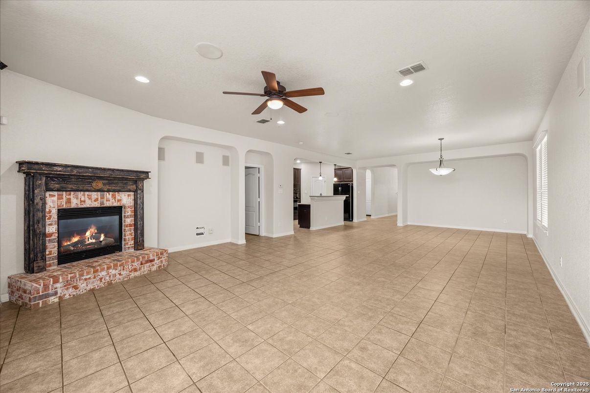 Empty room, Fireplace, Interior, Pendant Lights, Recessed Lighting