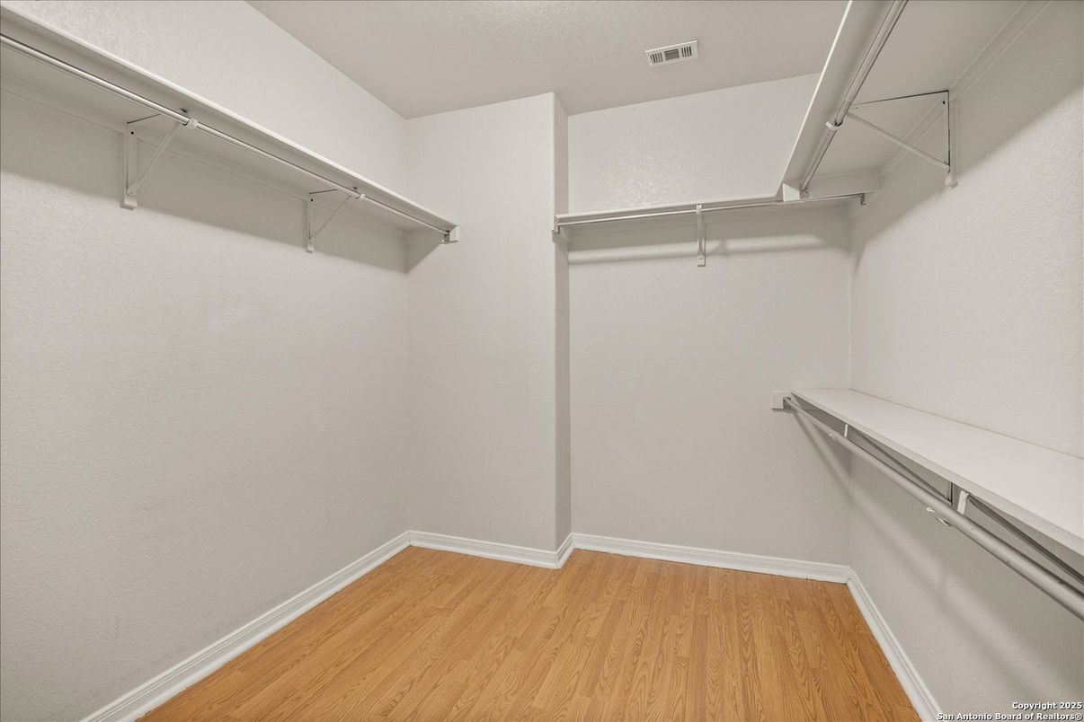 Interior, Walk-in Closets, Wood Texture Flooring