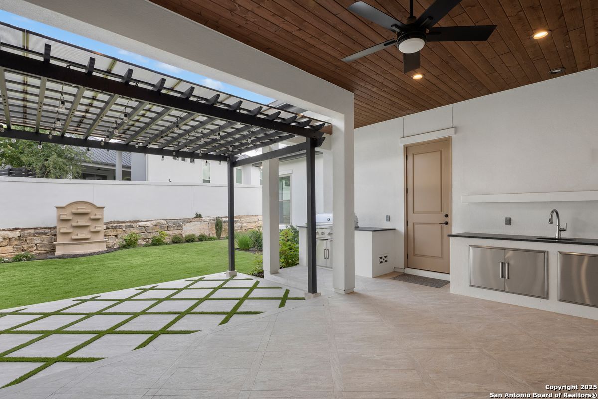 Backyard, Exterior