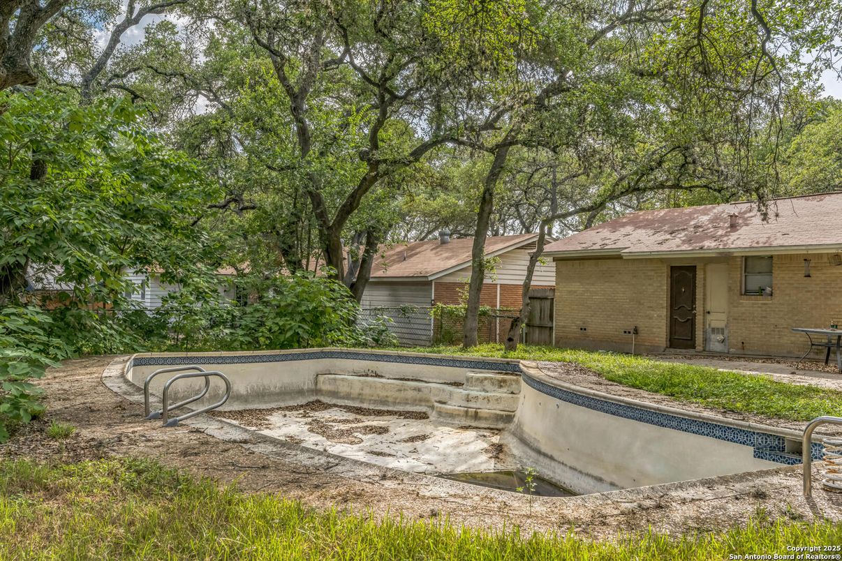 Backyard, Exterior, Pool