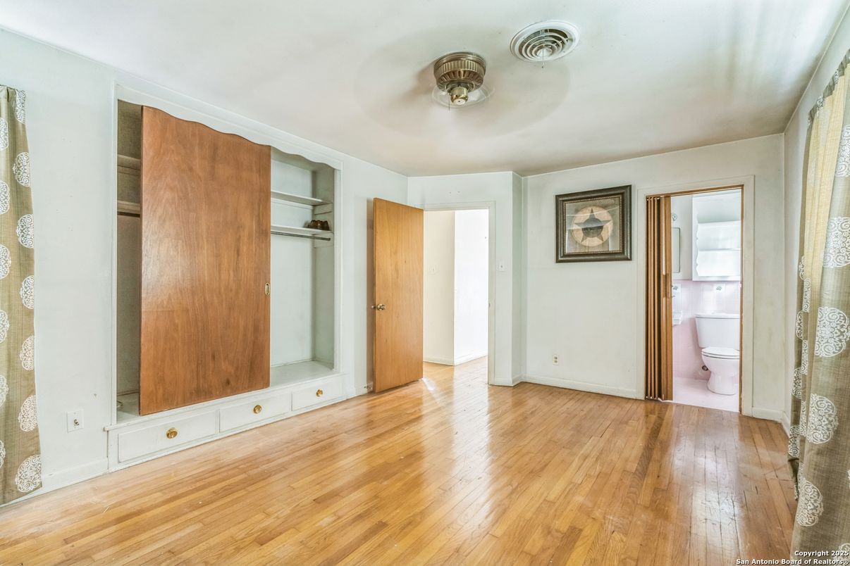 Bathroom, Empty room, Interior, Wood Texture Flooring
