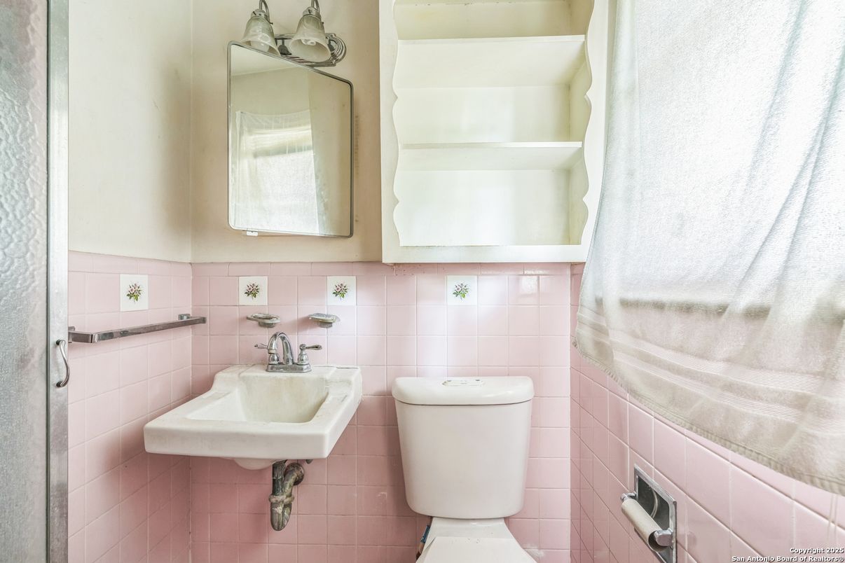 Bathroom, Interior
