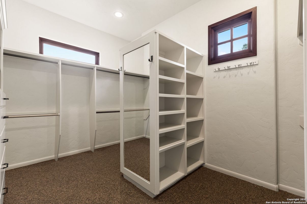 Interior, Recessed Lighting, Walk-in Closets