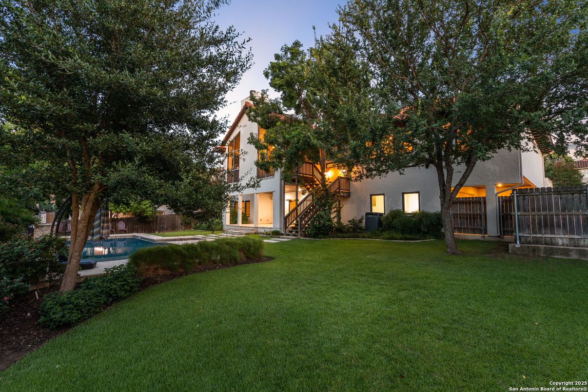 Backyard, Exterior, Pool
