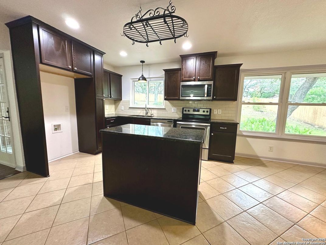 Interior, Kitchen, Pendant Lights, Recessed Lighting