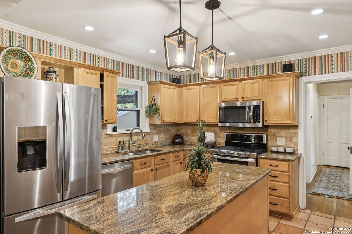 Interior, Kitchen, Pendant Lights, Recessed Lighting, Stainless Steel Appliances