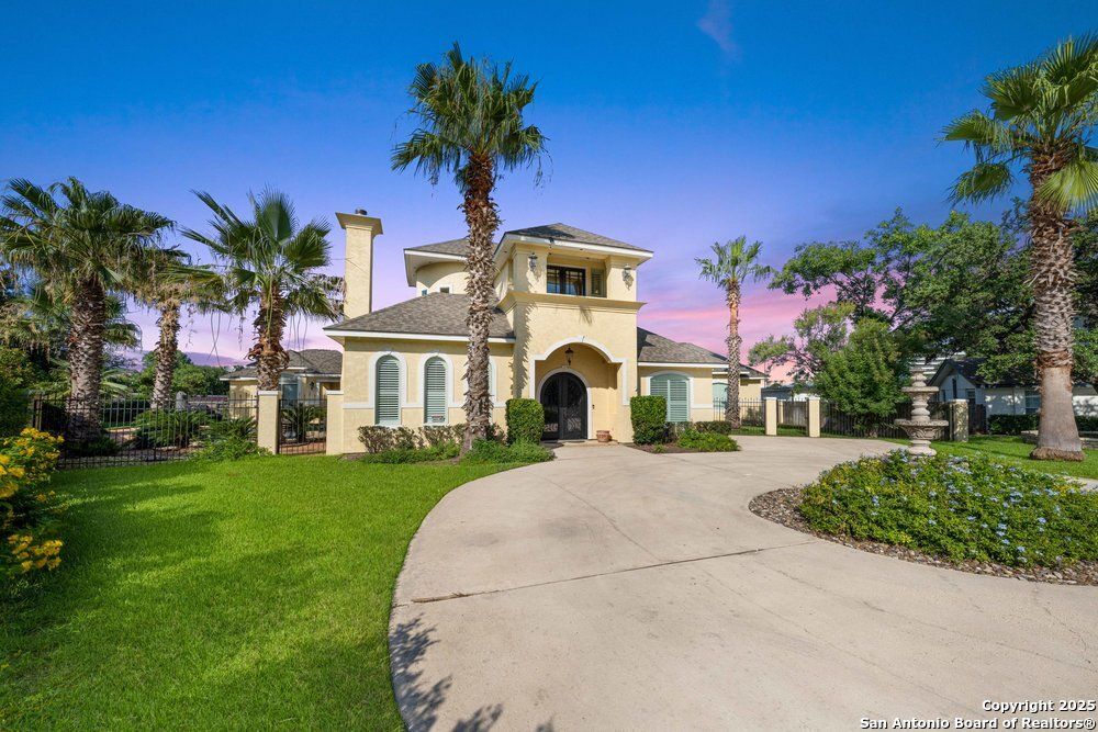 Backyard, Exterior, Facade, Mediterranean