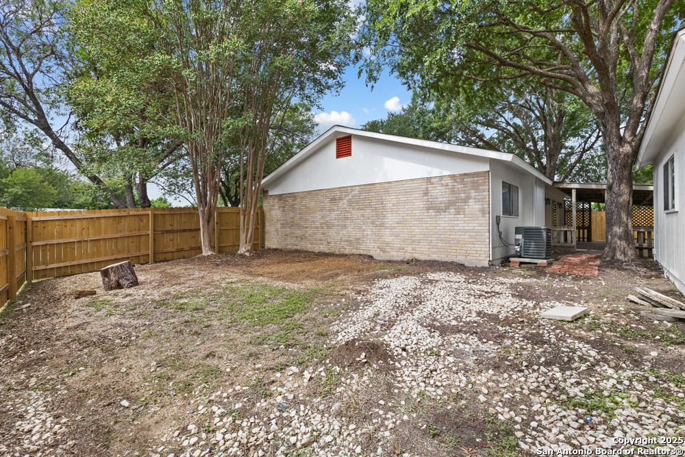 Backyard, Exterior