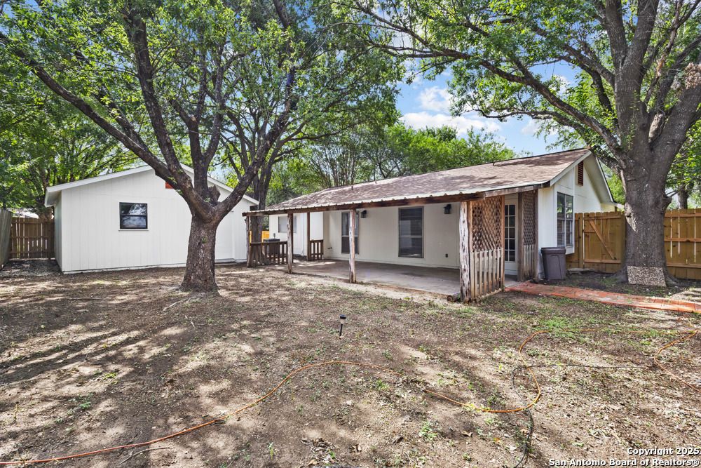Backyard, Exterior