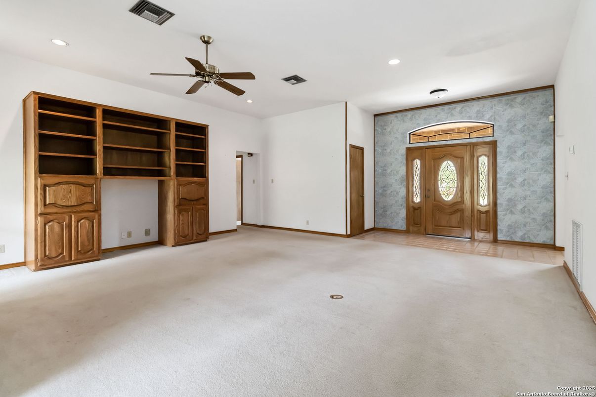Empty room, Interior, Recessed Lighting