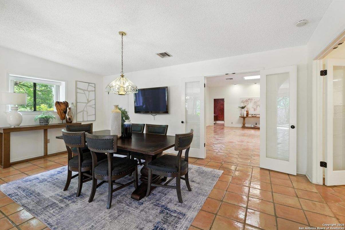 Dining room, Interior, Pendant Lights