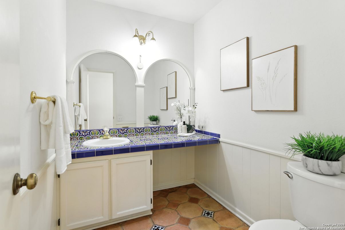 Bathroom, Interior, Tile Countertops