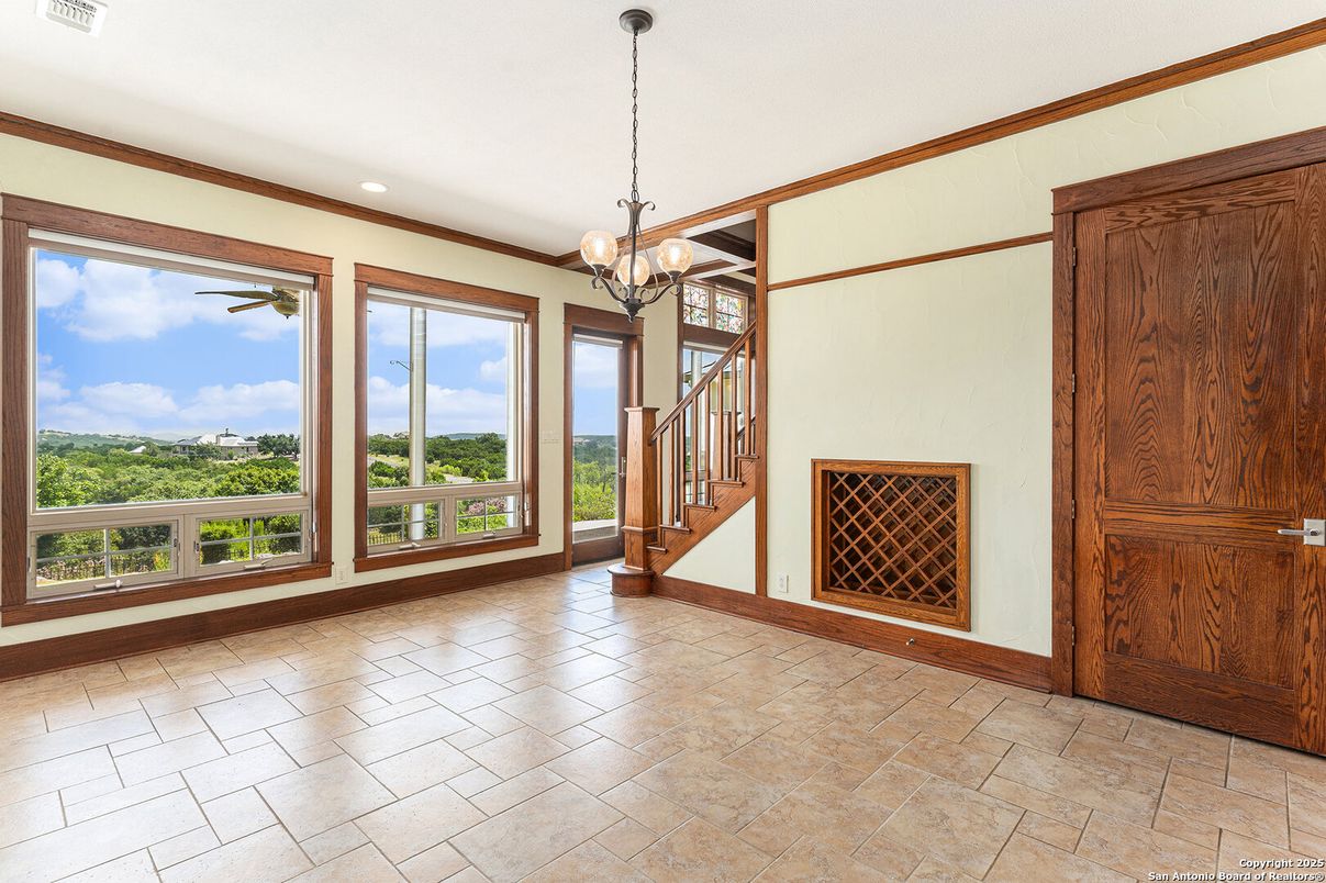 Chandelier, Empty room, Interior, Recessed Lighting