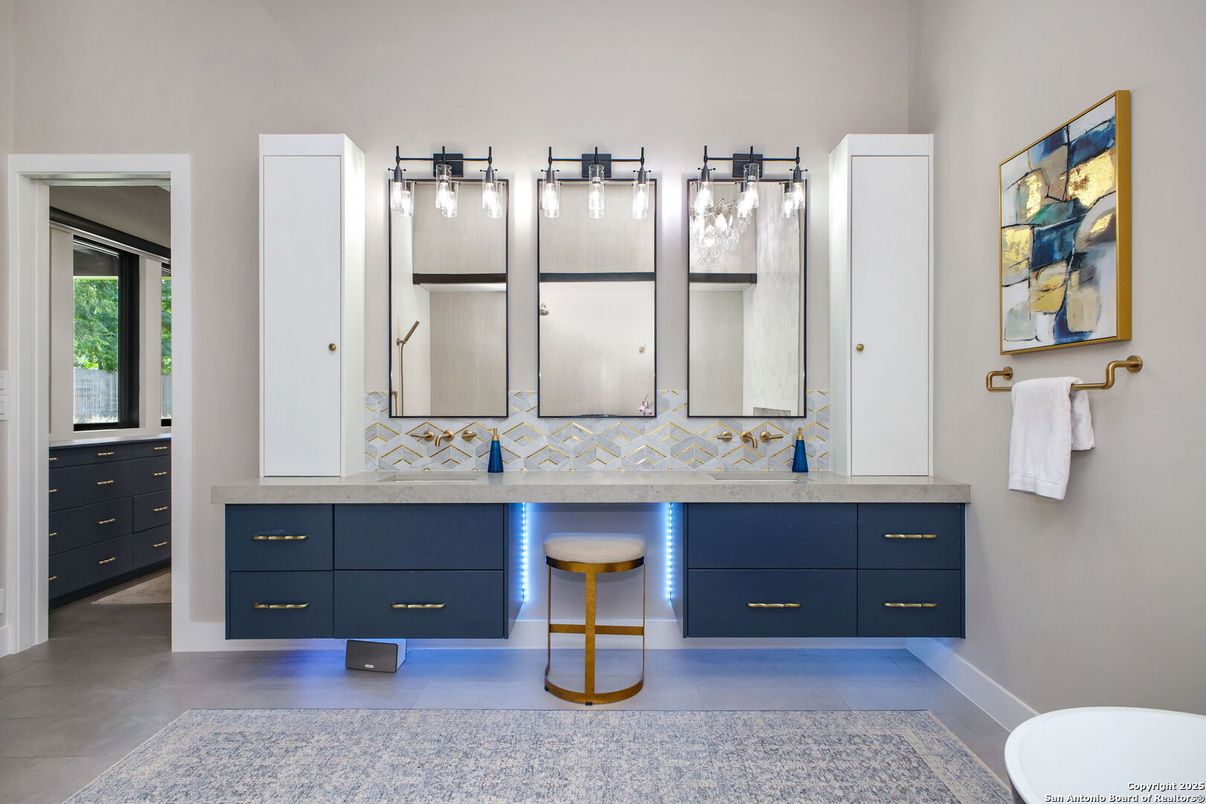 Bathroom, Interior