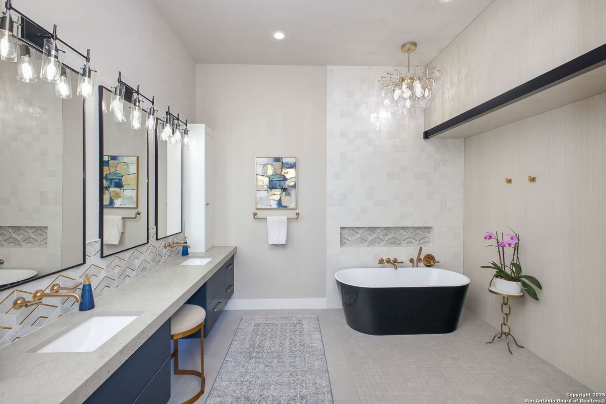 Bathroom, Dual Sink Vanities, Free Standing Baths, Interior, Pendant Lights, Recessed Lighting