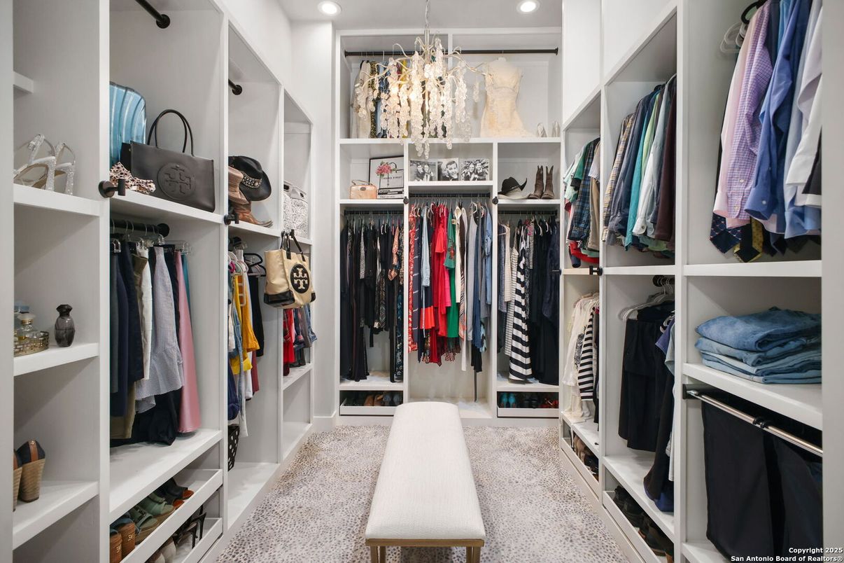 Chandelier, Interior, Recessed Lighting, Walk-in Closets