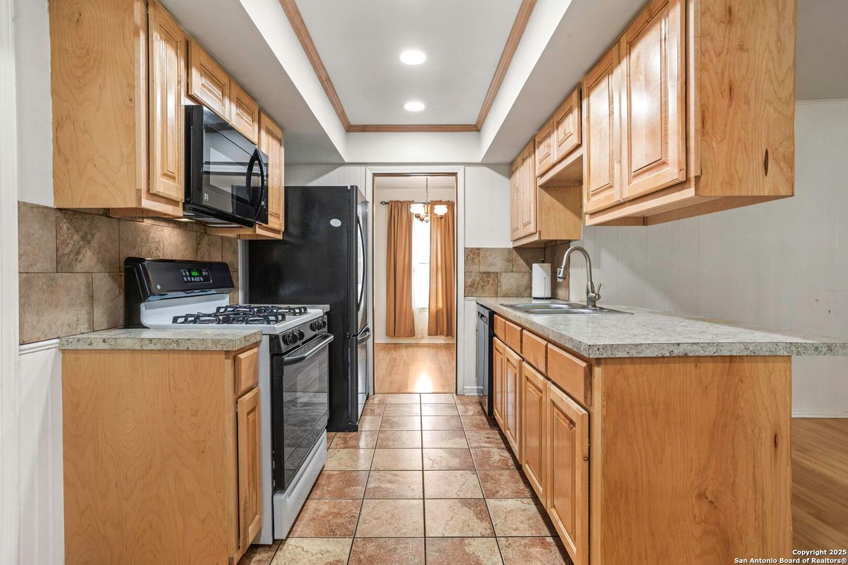 Interior, Kitchen, Recessed Lighting