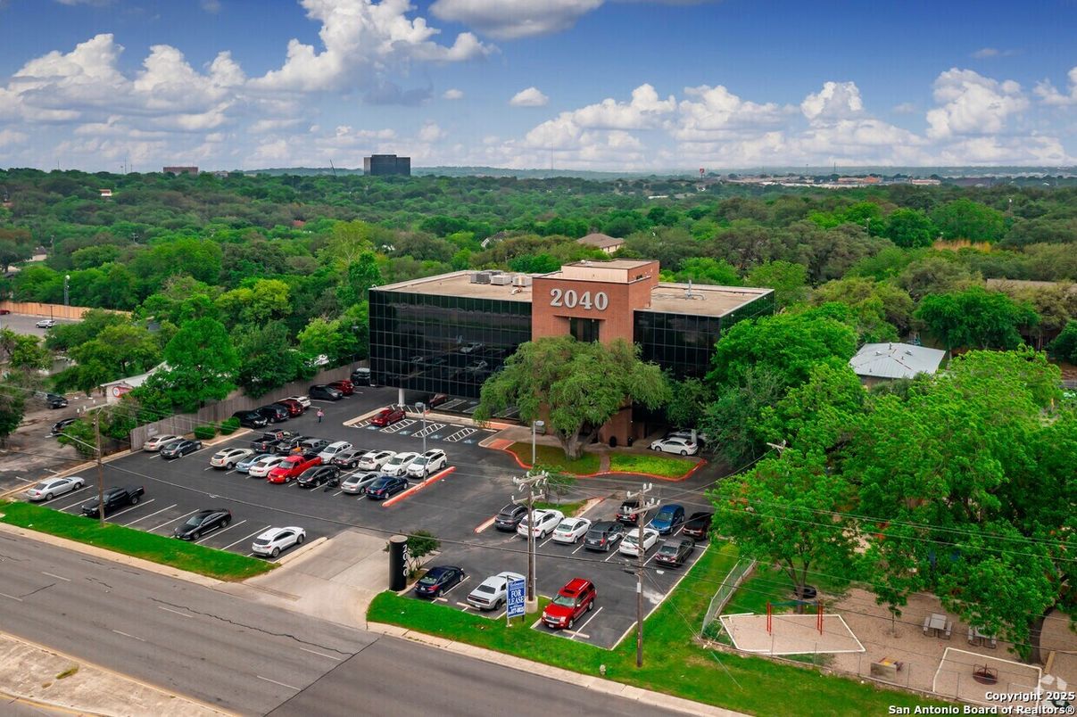 Exterior, Drone