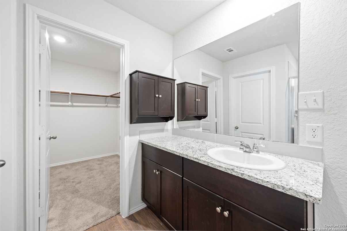 Bathroom, Interior, Recessed Lighting, Walk-in Closets, Wood Texture Flooring