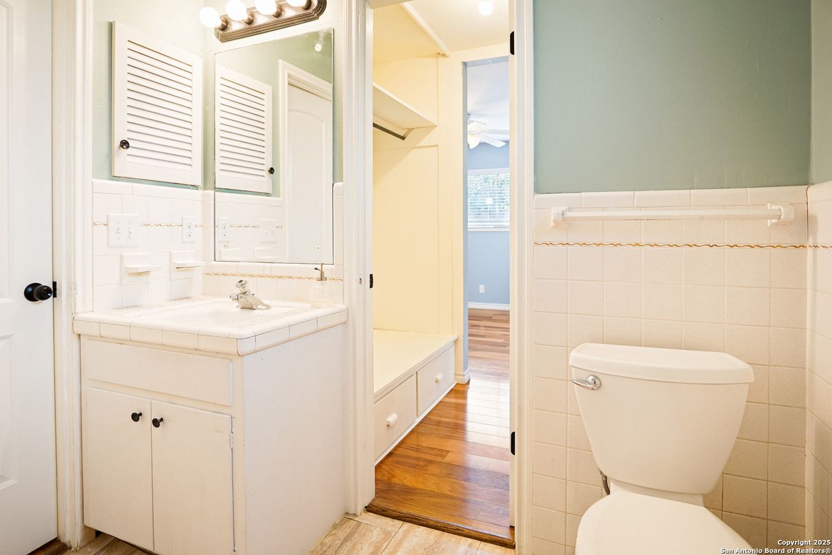 Bathroom, Interior, Wood Texture Flooring