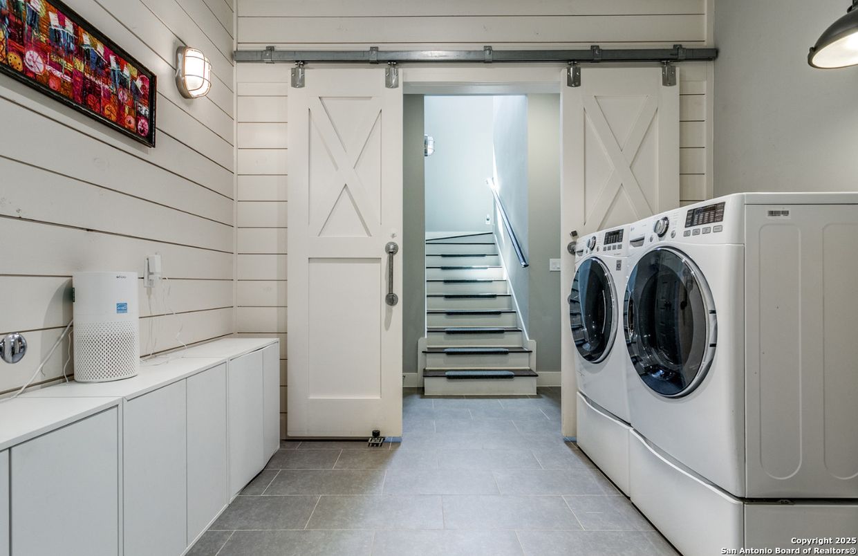 Interior, Washer