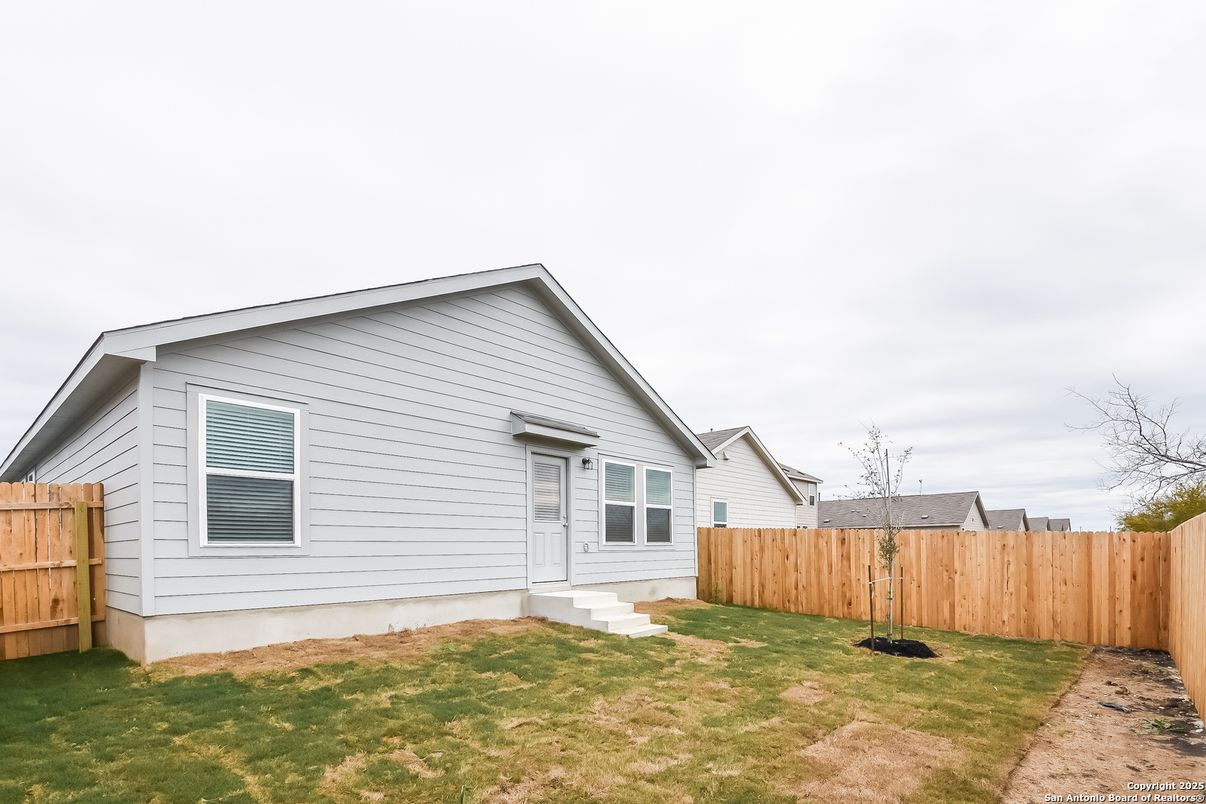 Backyard, Exterior