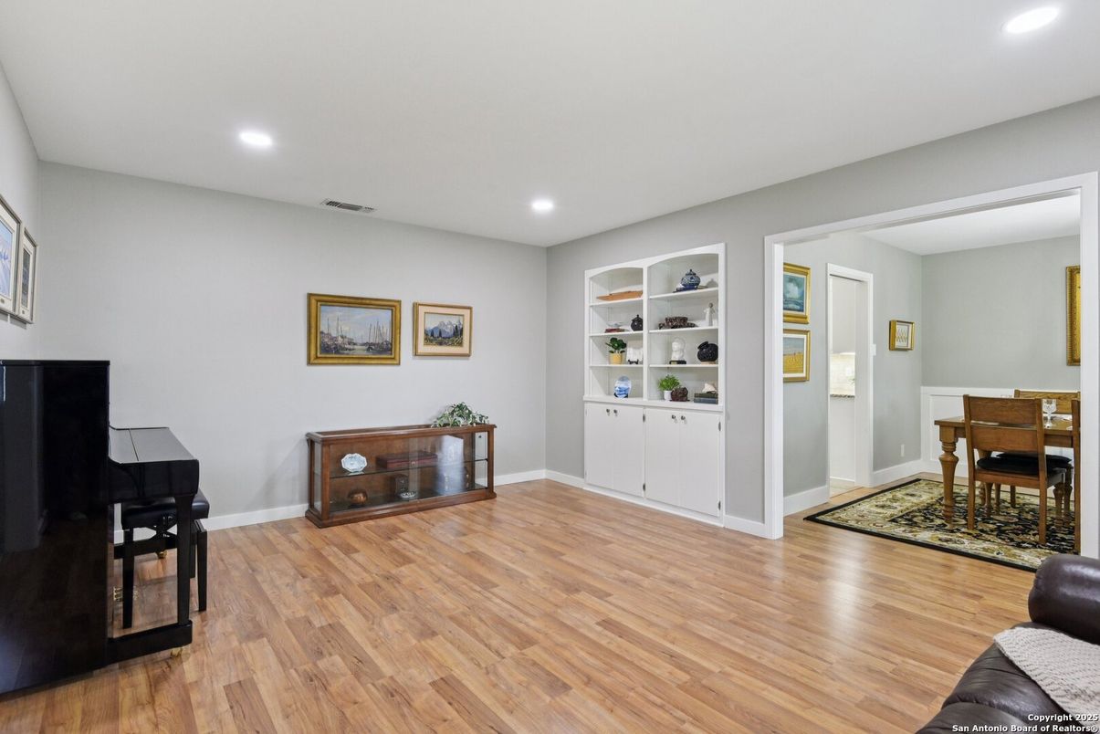 Dining room, Interior, Recessed Lighting, Wood Texture Flooring