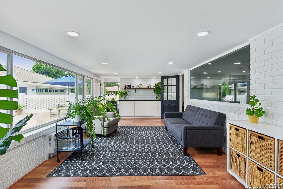 Interior, Recessed Lighting, Wood Texture Flooring