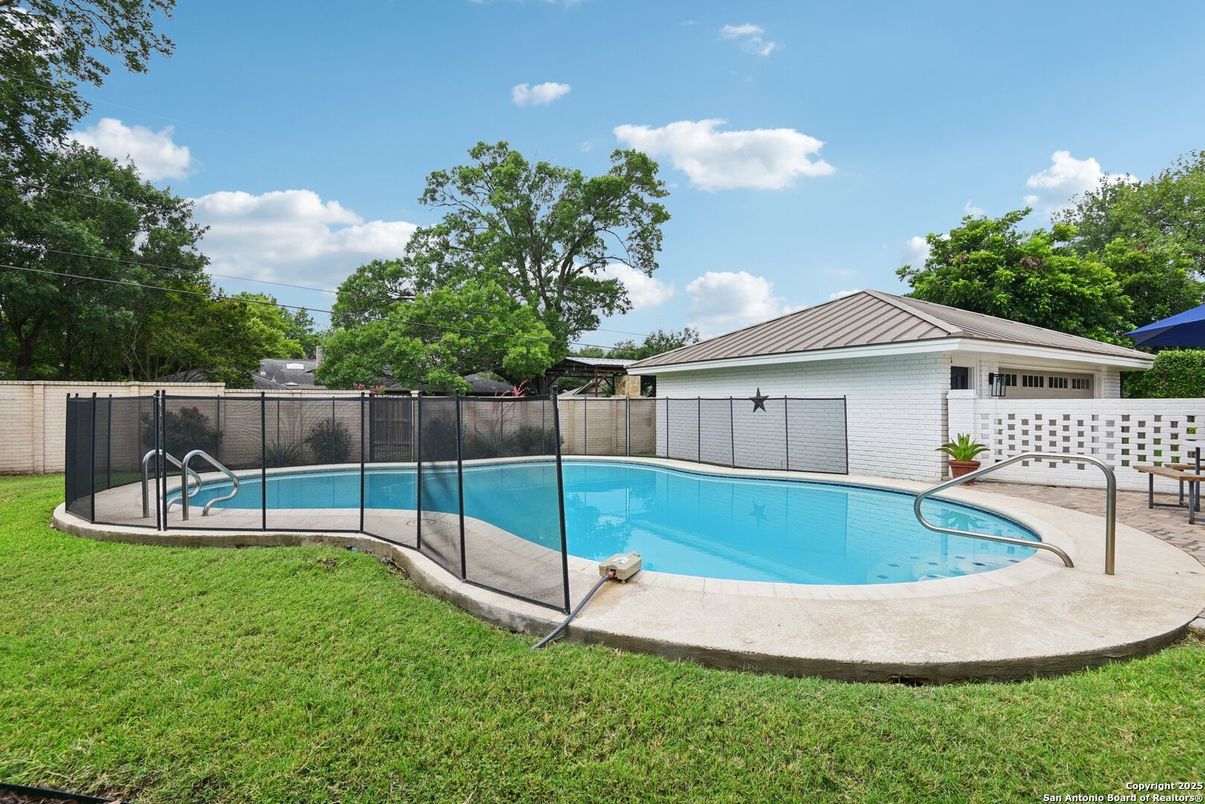 Detached Garage, Exterior, Pool