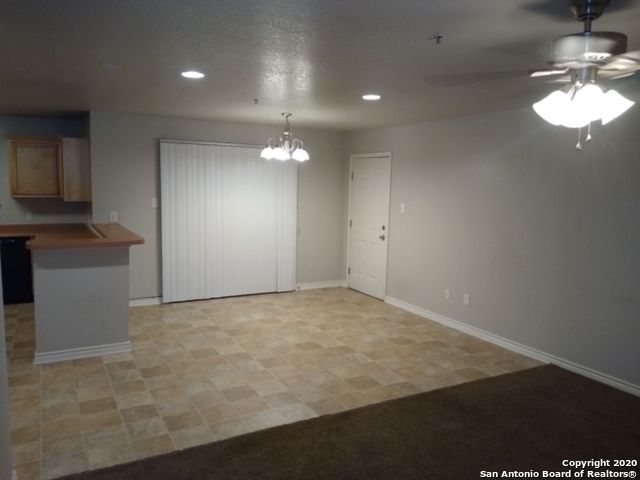 Chandelier, Empty room, Interior, Recessed Lighting