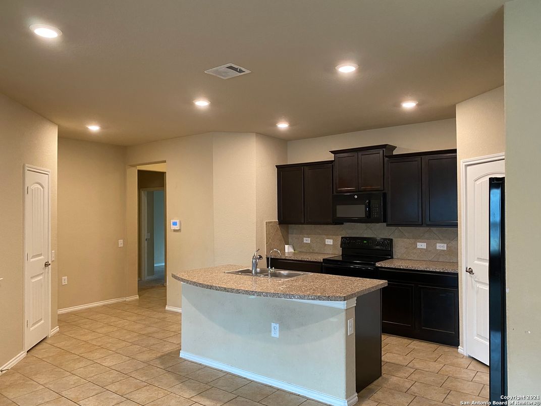 Interior, Kitchen, Recessed Lighting