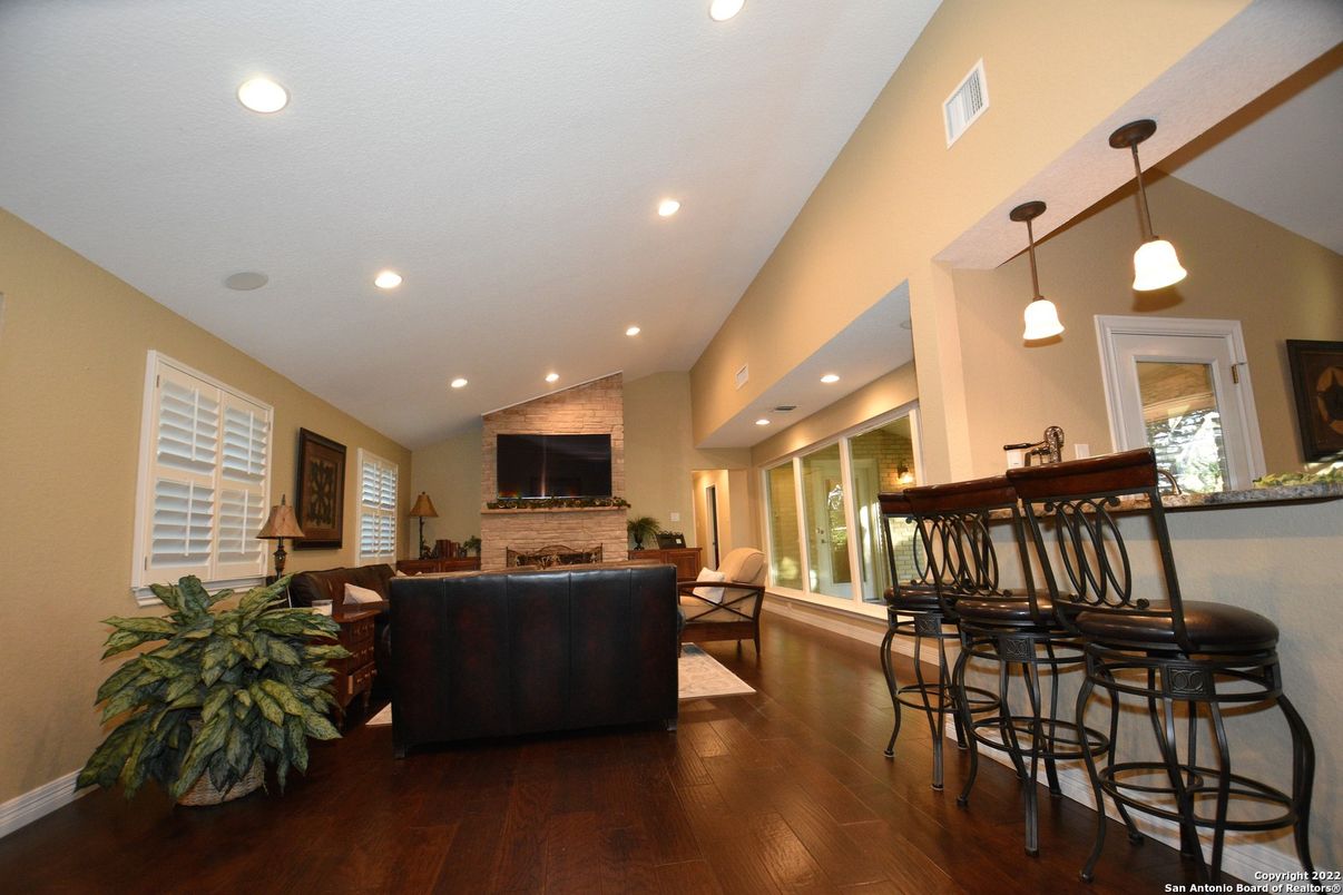 Fireplace, Interior, Living room, Pendant Lights, Recessed Lighting, Wood Texture Flooring