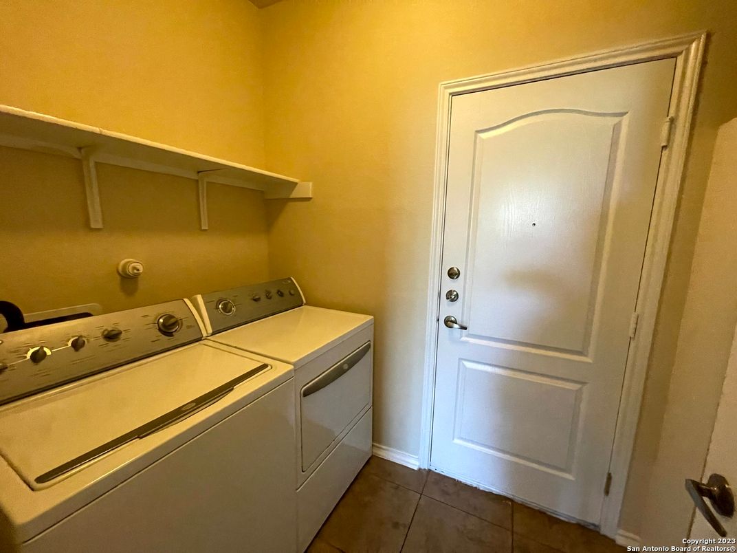 Interior, Washer