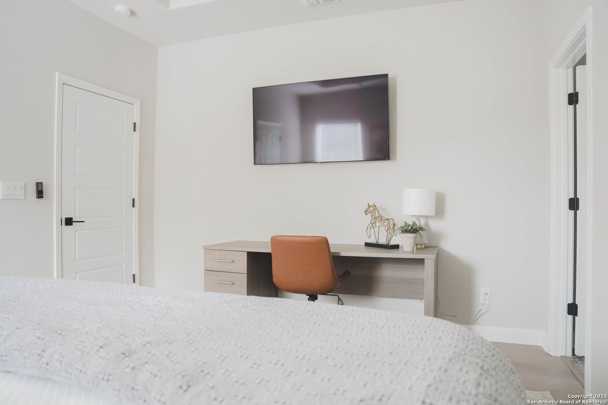 Bedroom, Home Office, Interior, Wood Texture Flooring