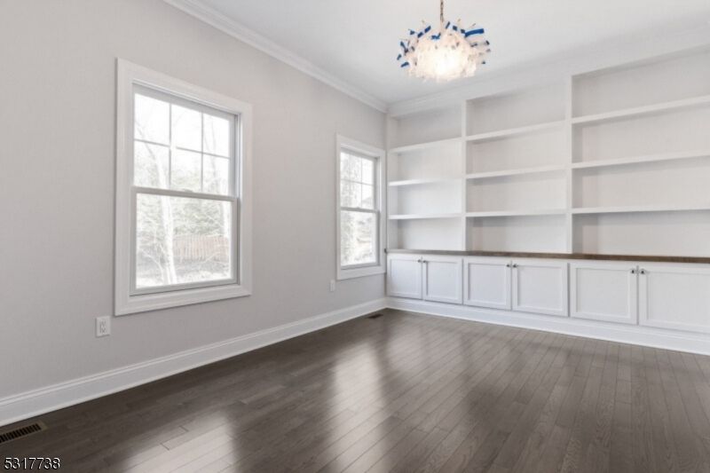 Empty room, Interior, Pendant Lights, Wood Texture Flooring
