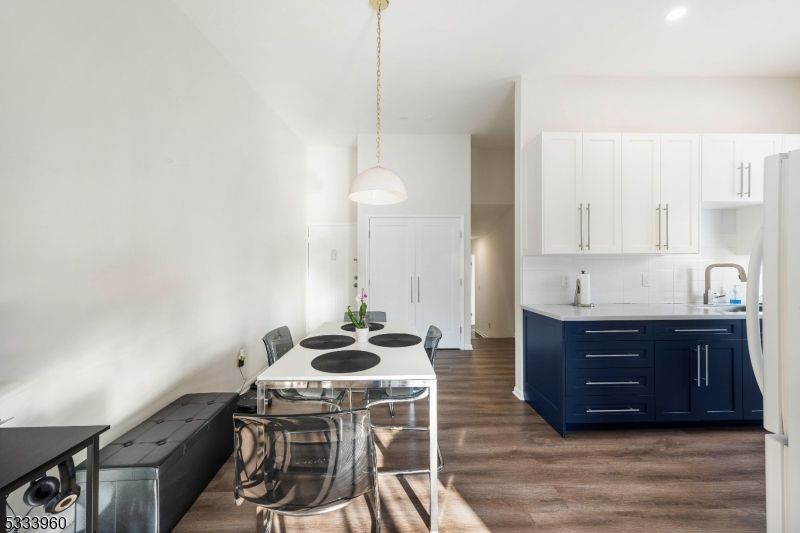 Dining room, Interior, Kitchen, Pendant Lights, Recessed Lighting, Wood Texture Flooring