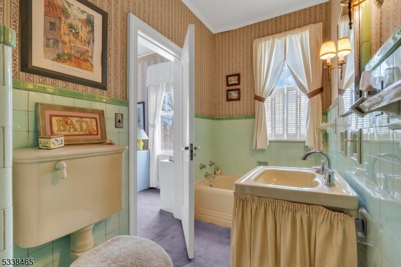 Bathroom, Interior
