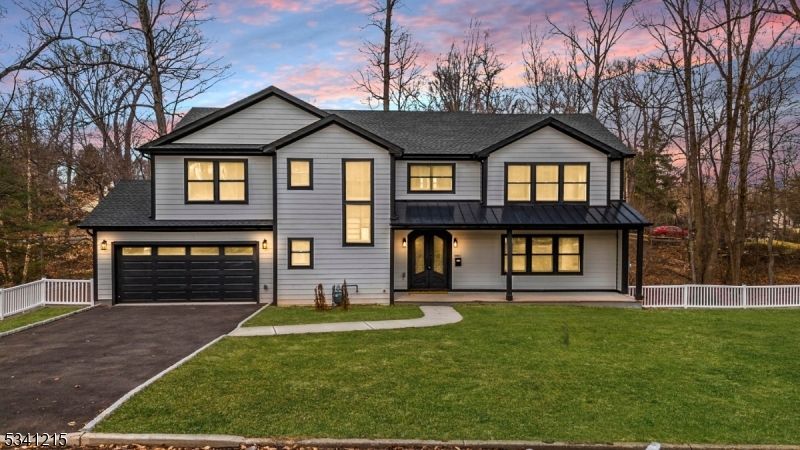 Attached, Exterior, Facade, Farmhouse