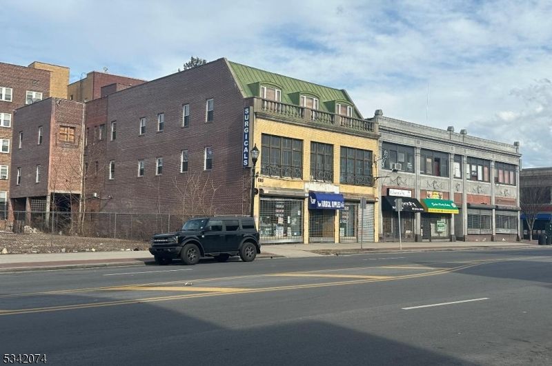 Exterior, Facade, Condo Building